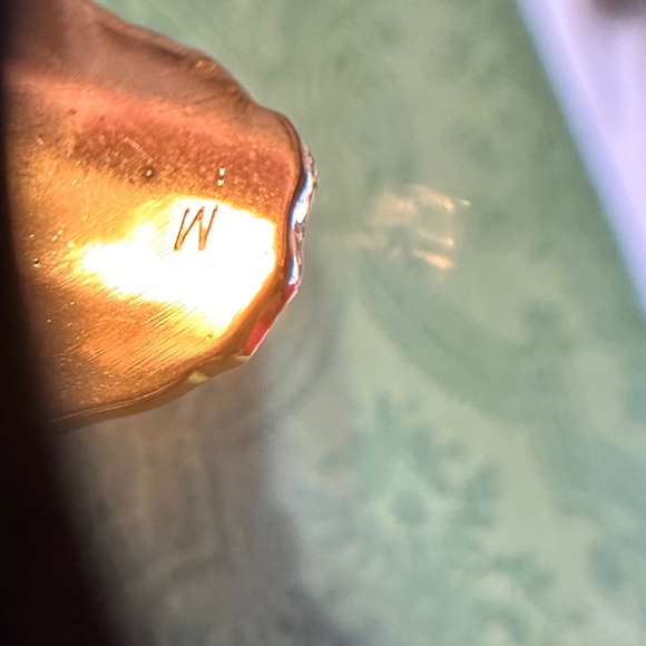 SOLD OUT!Gucci gold-tone iron cuff 16 uniquely shaped resins - Picture 7 of 11